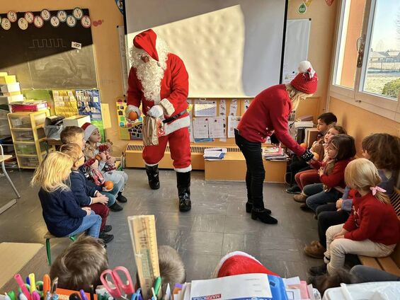 Le Père Noël à l'école
